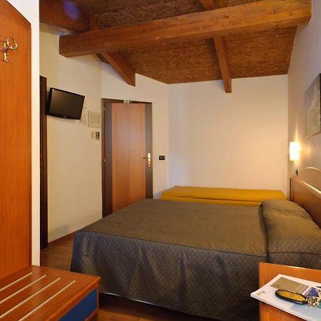 Casa Ferretti Di Ferretti Village Silvi Marina Quarto foto